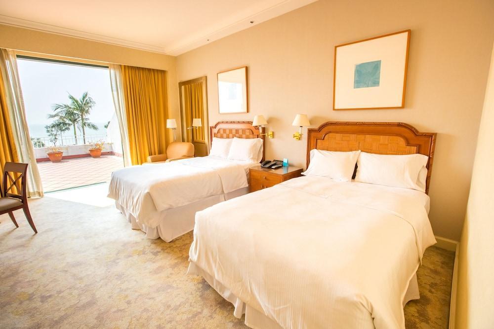 Grand Coloane Resort Macao Esterno foto A guest room at the Four Seasons Hotel, San Francisco