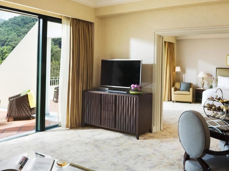 Grand Coloane Resort Macao Esterno foto A suite at The Landmark