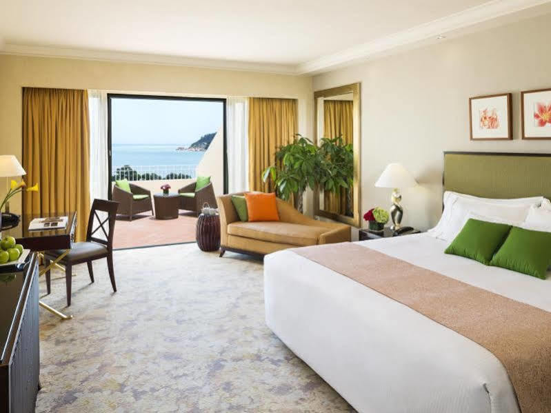 Grand Coloane Resort Macao Esterno foto A room at the Conrad Maldives